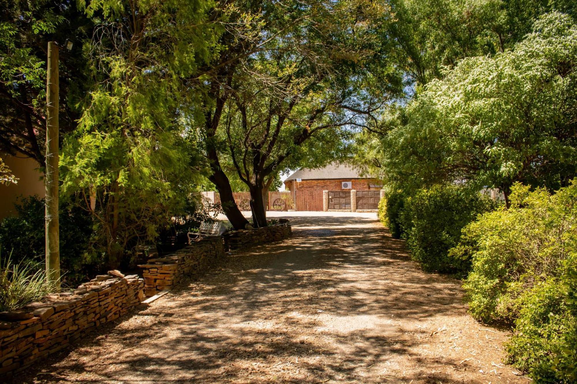 Tarantula Guest House Calvinia 외부 사진